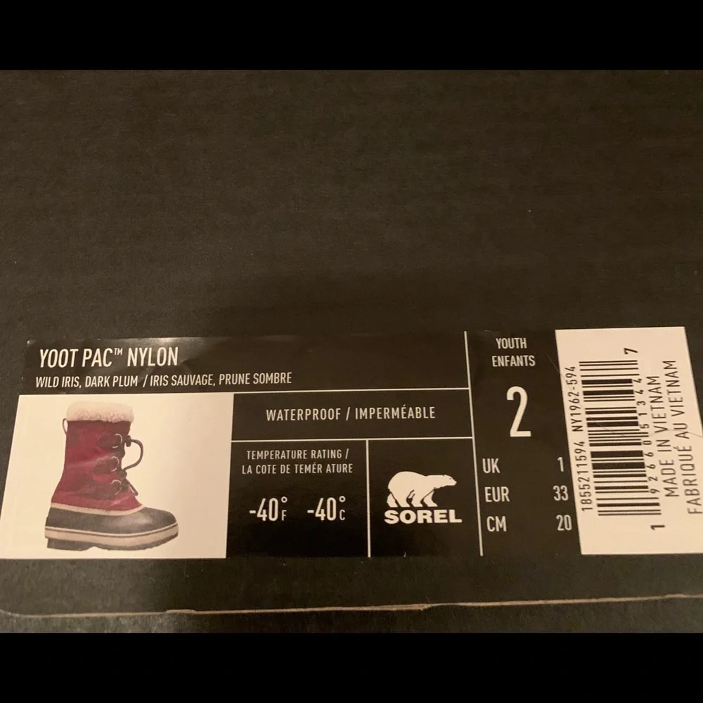 Kids-SOREL Snow boots in GREAT condition. WITH BOX - Picture 7 of 11